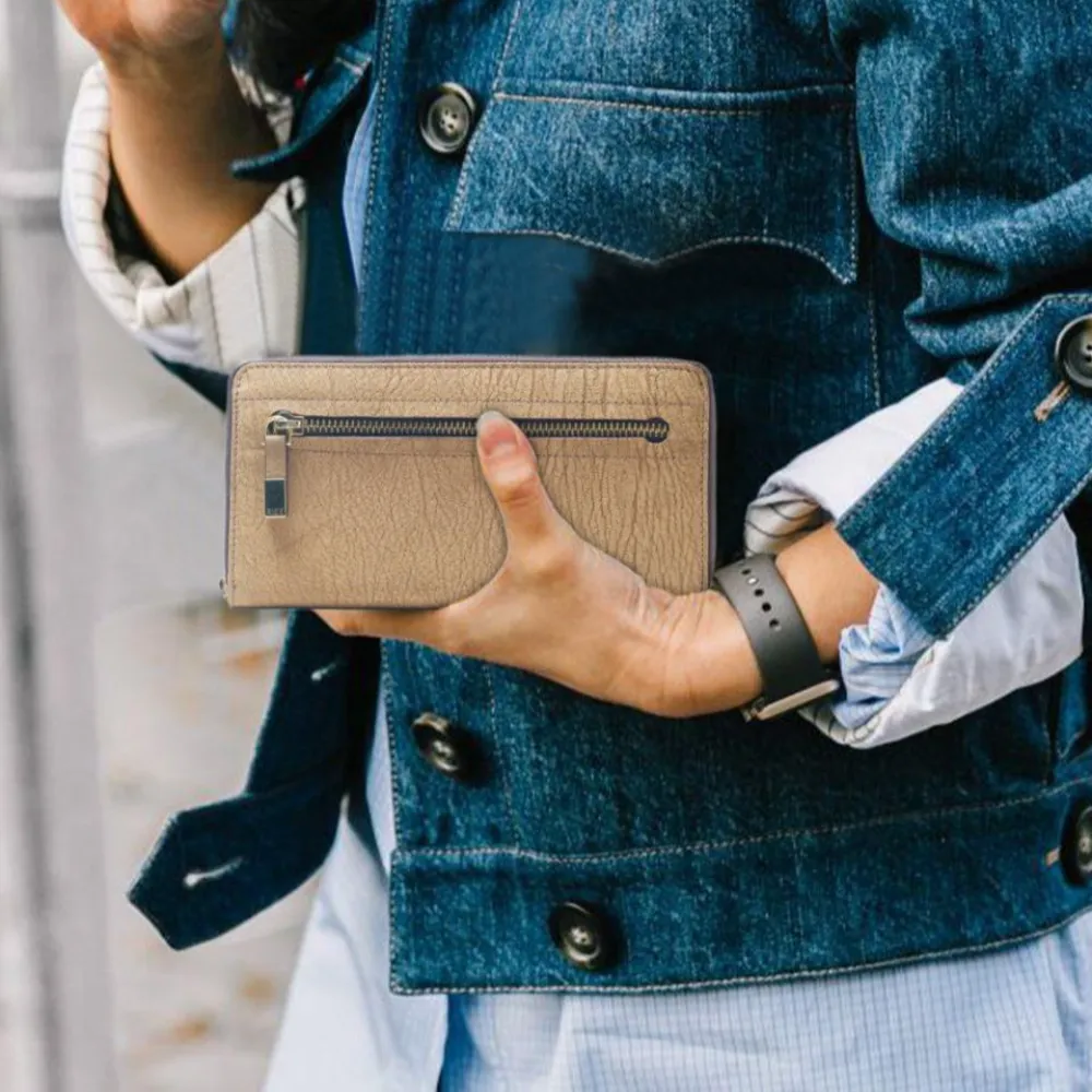 Light Tan Leather Zip Purse