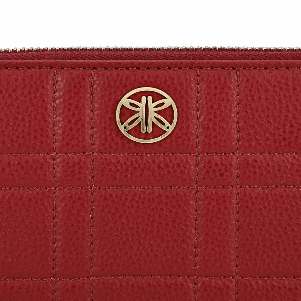 Red Square Quilted Zip Around Purse - Image 3